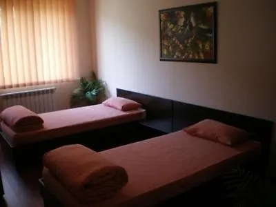 Taiti Hostel *