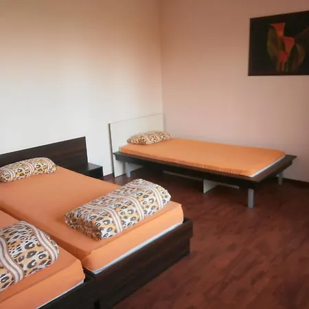Taiti Hostel
